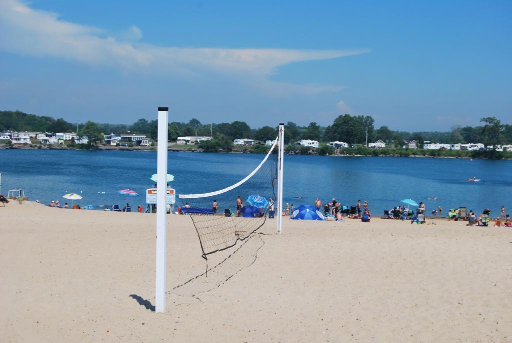 Sherkston Shores Beach Resort ポートコルボーン エクステリア 写真